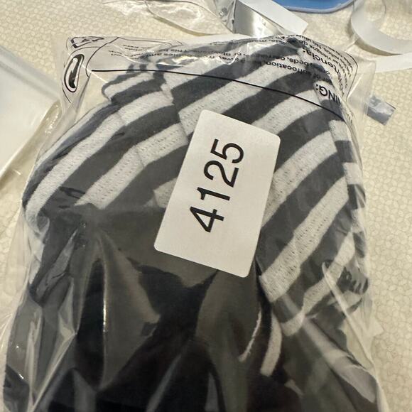 Lululemon in a cinch cowl long sleeve gray striped long sleeve sweater size 6 - Picture 7 of 8